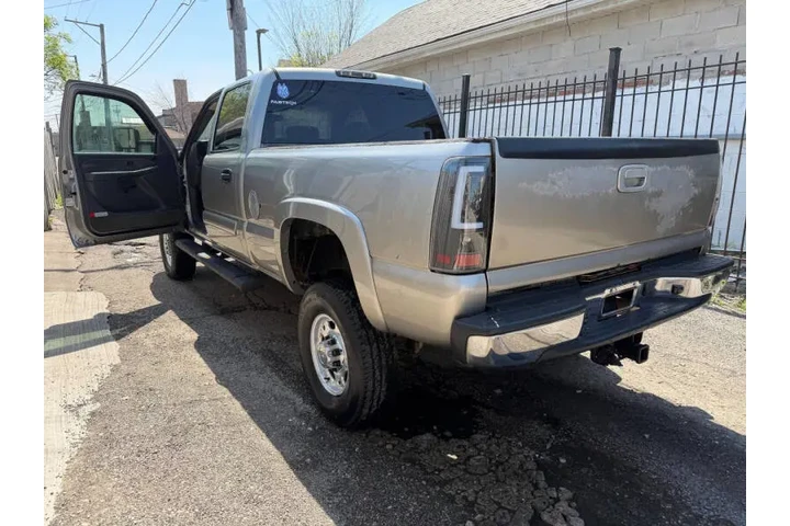 $8997 : 2003 Silverado 2500HD image 5