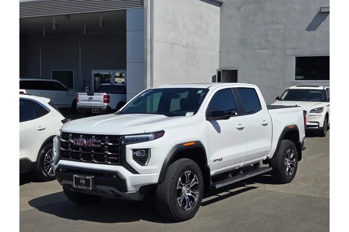 $39650 : GMC Canyon 2023 4x4 AT4 4dr image 8