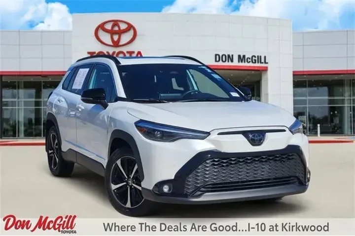 $31601 : Toyota Corolla Cross Hybrid image 1