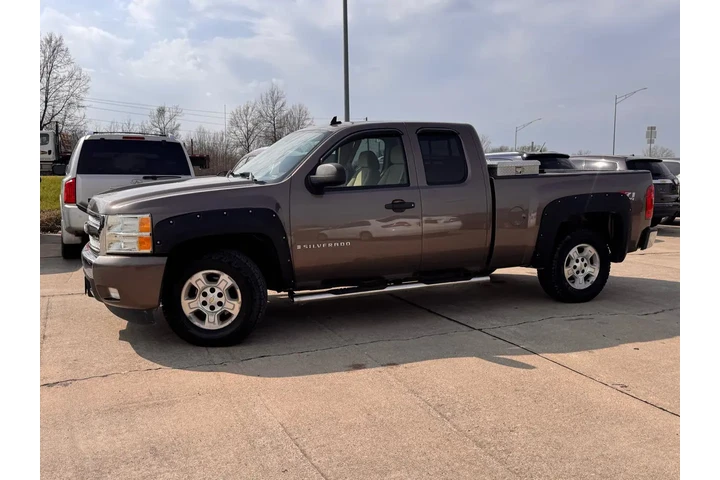 $7999 : 2007 Silverado 1500 Work Truc image 9