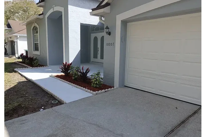 $2100 : HOUSE AVAILABLE IN ORLANDO FL image 4