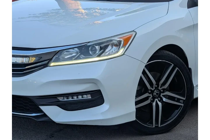 $16306 : Honda Accord 2017 Sport 4dr image 3