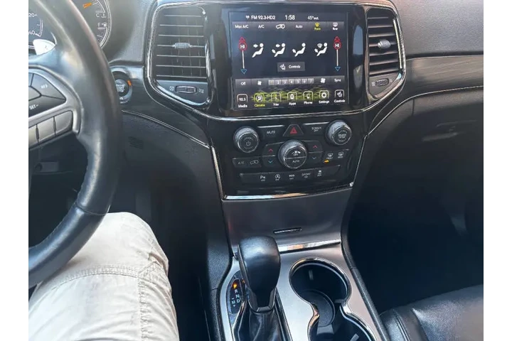 $16000 : 2020 Grand Cherokee Limited X image 6