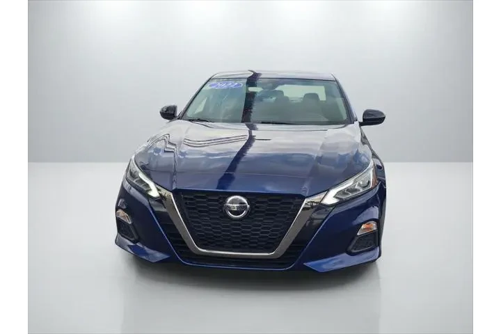 $21999 : Nissan Altima 2022 2.5 SR 4d image 2