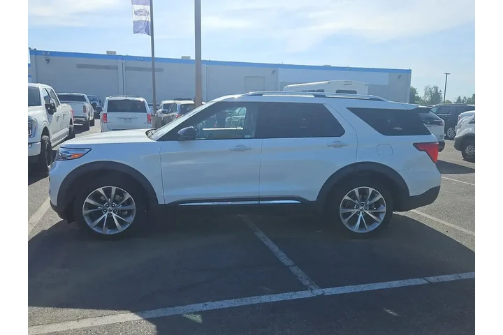 $35000 : Ford Explorer 2021 AWD Plati image 5