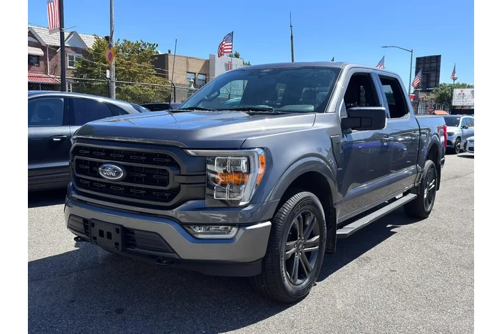 $34895 : Ford F-150 2022 4x4 XLT 4dr image 1