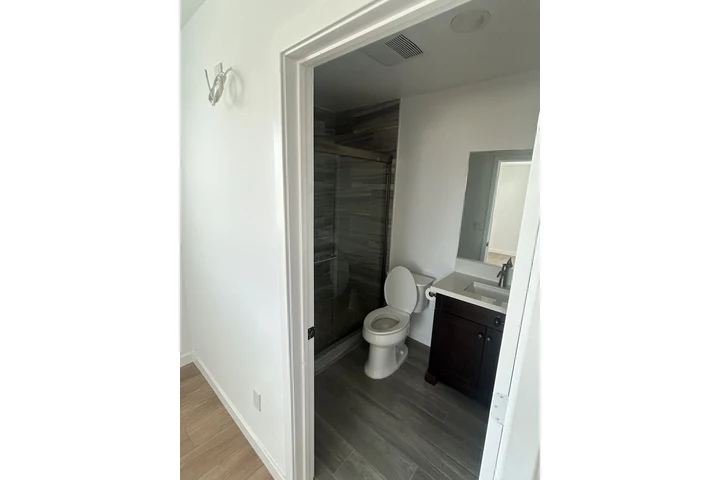 $2675 : 2 RECÁMARAS, 2 BAÑOS, MODERNA image 7