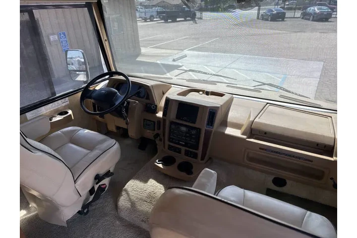 $52999 : 2013 Motorhome Chassis image 9