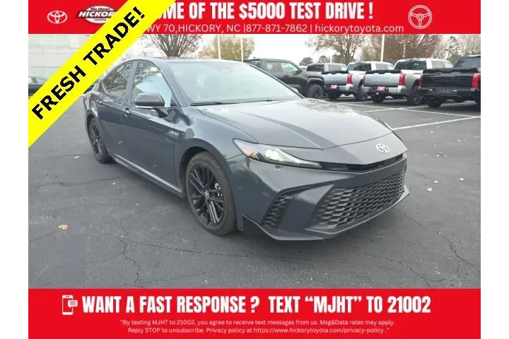 $28590 : Toyota Camry 2025 SE 4dr Sed image 1
