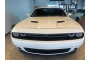 $17995 : Dodge Challenger 2023 SXT 2d thumbnail