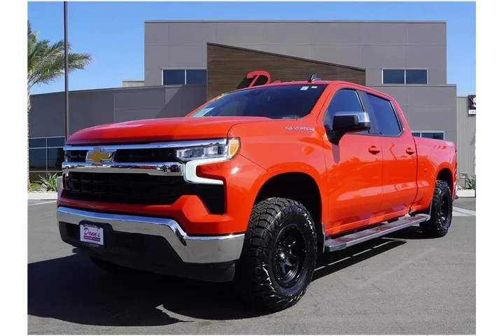 $38984 : 2024 Silverado 1500 LT image 1