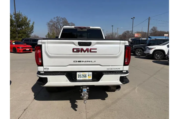 $59950 : 2020 GMC Sierra 2500HD Denali image 6