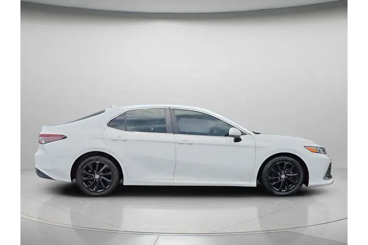 $22691 : Toyota Camry 2022 LE 4dr Sed image 8