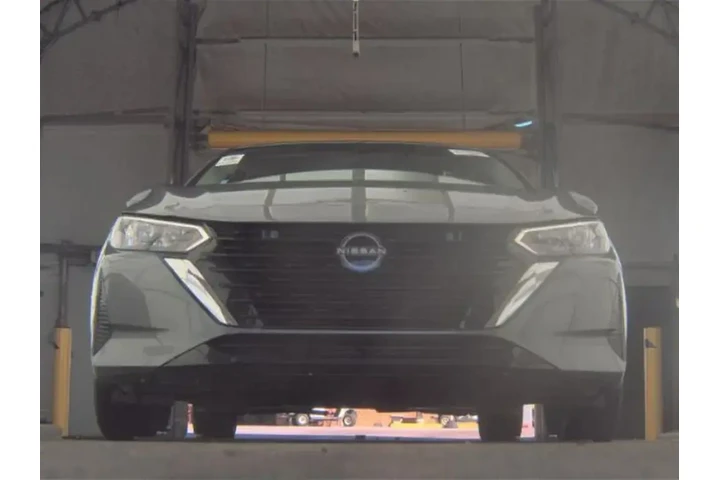 $19493 : Nissan Sentra 2025 S 4dr Sed image 3