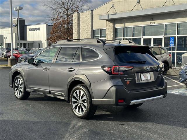 $32584 : PRE-OWNED 2024 SUBARU OUTBACK image 2