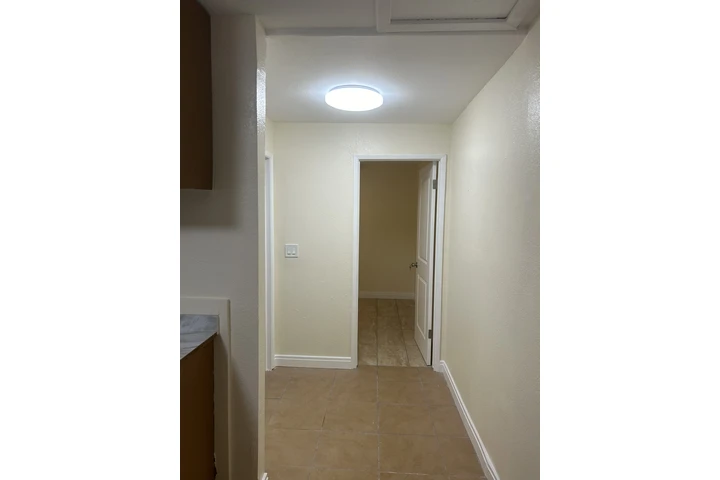 $1600 : 1600 estudio image 1