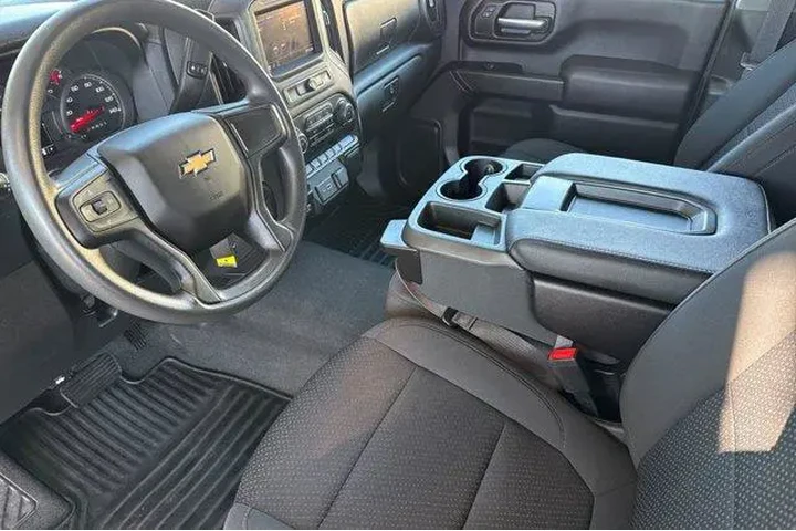 $39938 : Chevrolet Silverado 2500HD 2 image 7