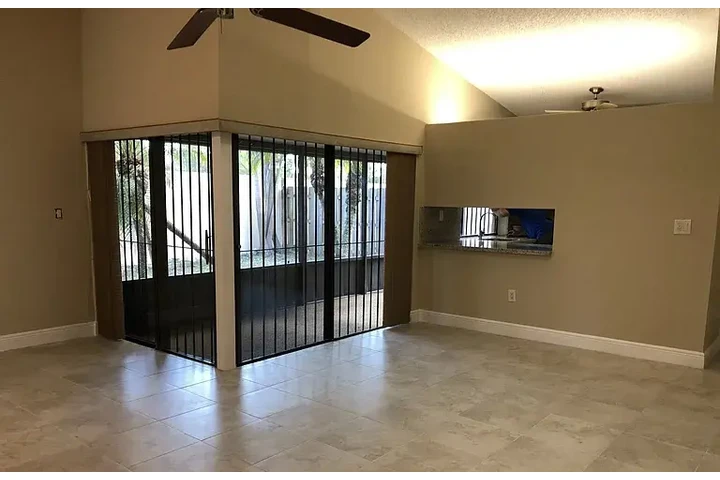 $1795 : HOME FOR RENT IN MAIMI FL image 7