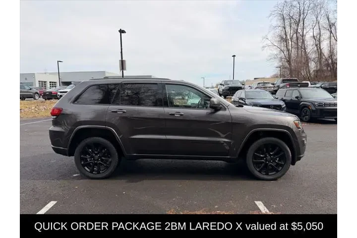 $23900 : Jeep Grand Cherokee 2021 4x4 image 3