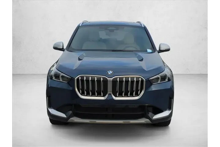 $29276 : BMW X1 2023 AWD xDrive28i 4d image 2