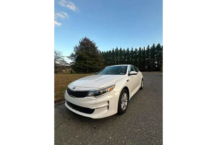 $7995 : Kia Optima 2016 LX 4dr Sedan image 3