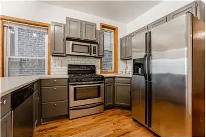 $2650 : Rental property with 2 bedro image 5