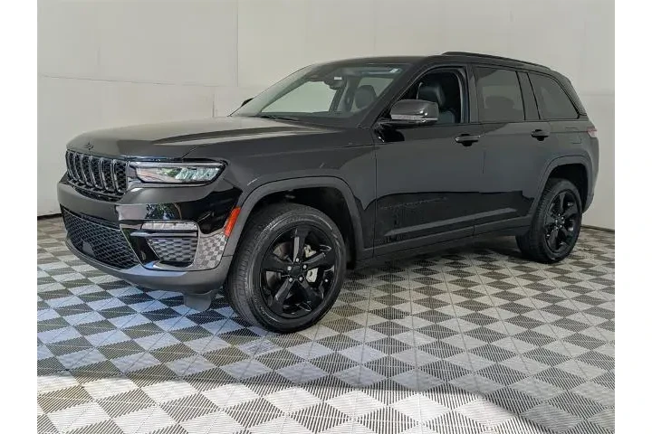 $26688 : Jeep Grand Cherokee 2023 4x2 image 4