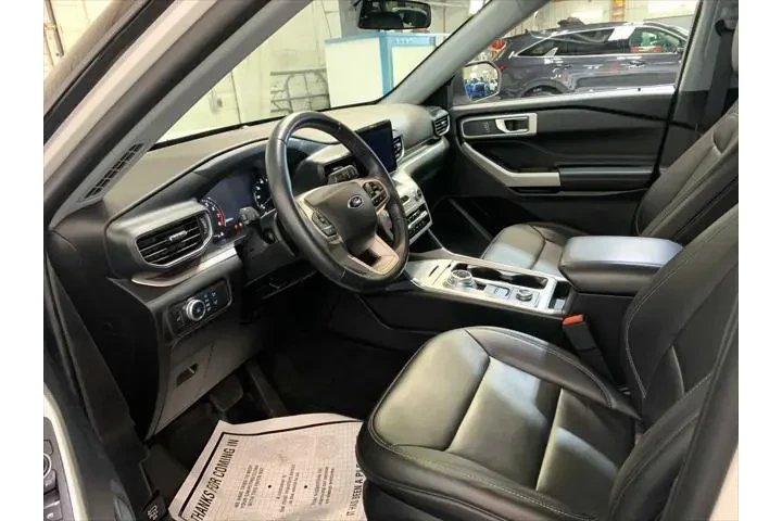 $31988 : Ford Explorer 2022 AWD XLT 4 image 8