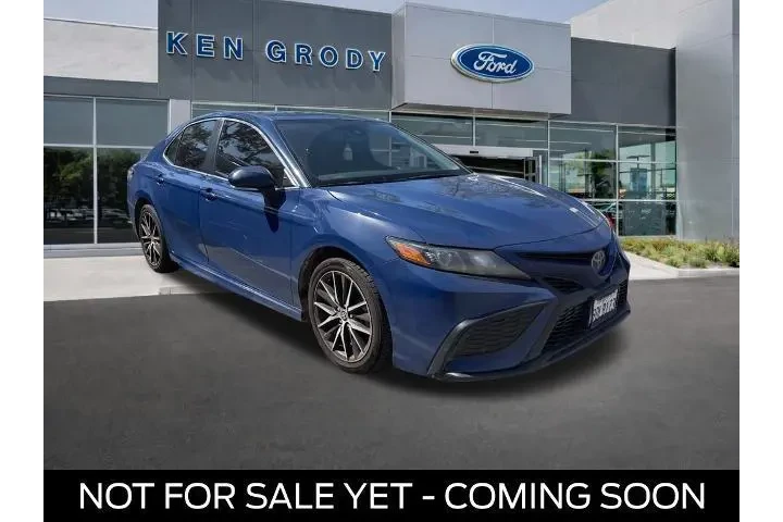 $27298 : Toyota Camry 2023 AWD SE 4dr image 1