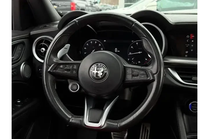 $33000 : Alfa Romeo Stelvio 2024 AWD image 8