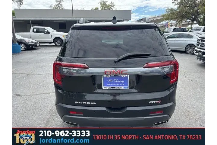 $31413 : GMC Acadia 2023 4x4 AT4 4dr image 7