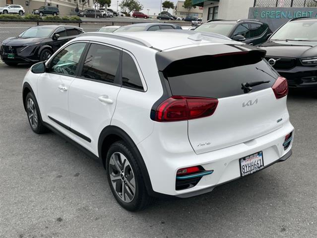 $24400 : Used 2022 Niro EV EX Premium image 10