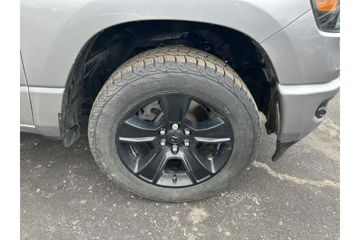 $33000 : Ram 1500 2023 4x4 Big Horn 4 image 7