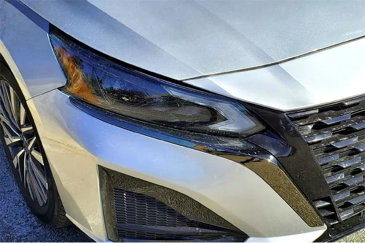 $23580 : Nissan Altima 2024 2.5 SV 4d image 2