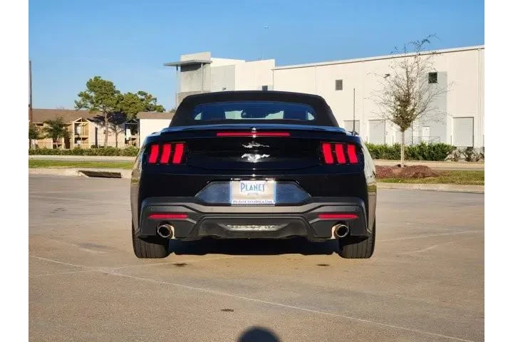 $35610 : Ford Mustang 2025 EcoBoost P image 6