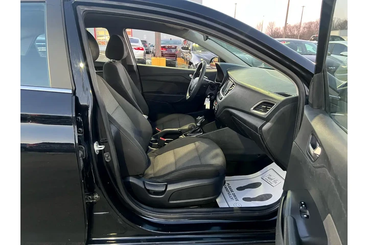 $10980 : 2019 Accent SEL Sedan Auto image 6