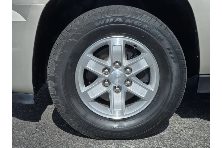 $16992 : GMC Yukon XL 2014 4x2 SLT 4d image 10