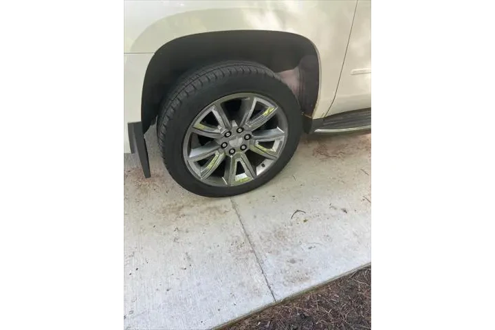 $25895 : Chevrolet Suburban 2016 4x4 image 7