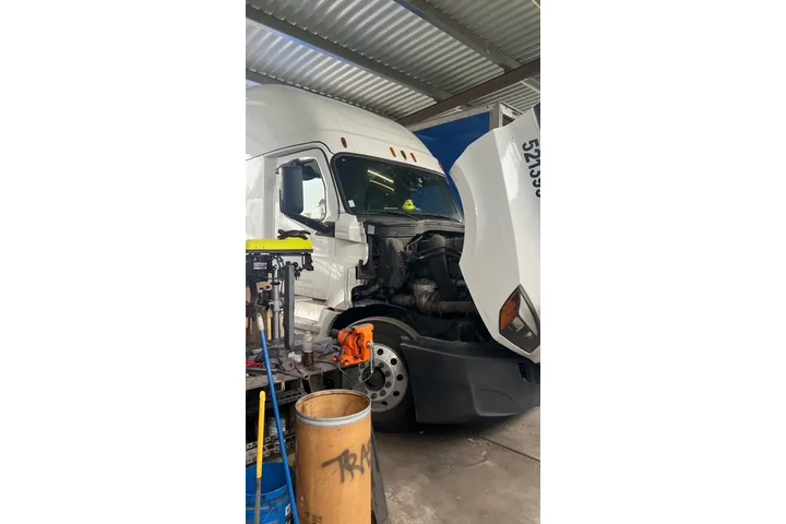 J&G Truck Repair Inc. image 4