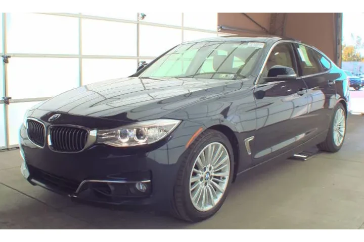2015 BMW 3 Series 328i xDrive image 4