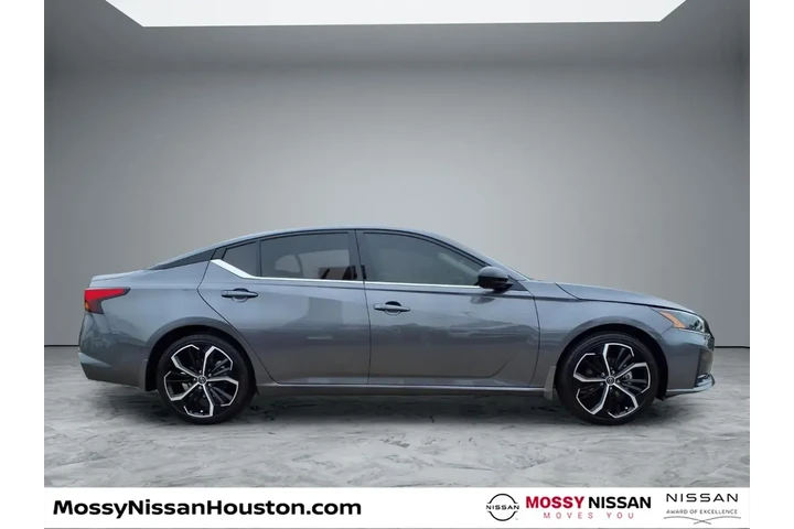 $24995 : Nissan Altima 2025 2.5 SR 4d image 8