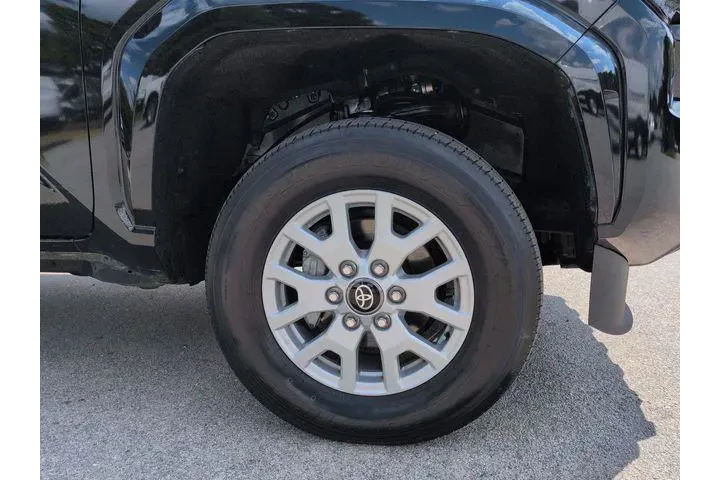 $32987 : Toyota Tacoma 2024 4x2 SR5 4 image 10