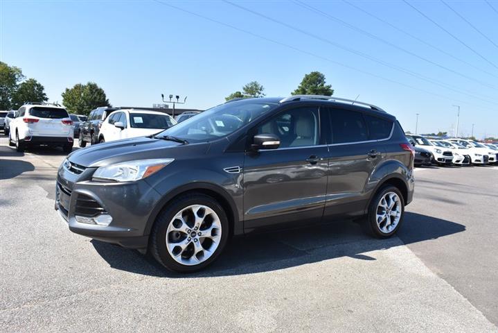 2015 Escape Titanium image 1