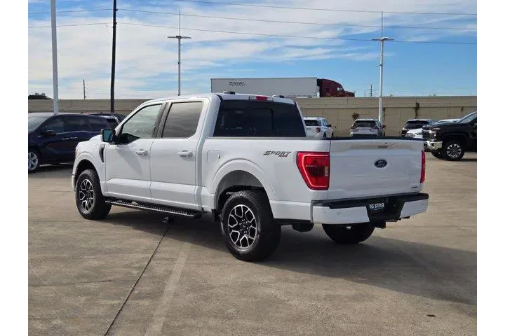 $37400 : Ford F-150 2023 4x4 XLT 4dr image 5