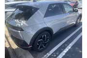 $24249 : Hyundai IONIQ 5 2024 SE 4dr thumbnail