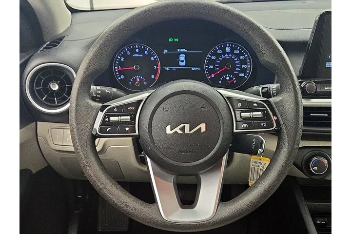 $19998 : Kia Forte 2023 LXS 4dr Sedan image 10