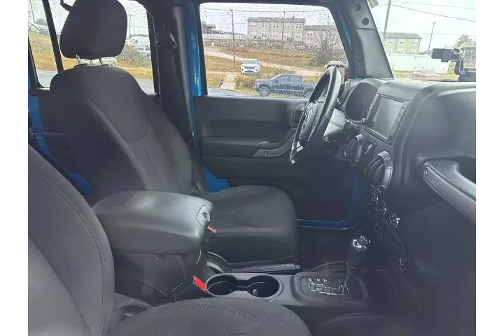 $15988 : Jeep Wrangler Unlimited 2015 image 7