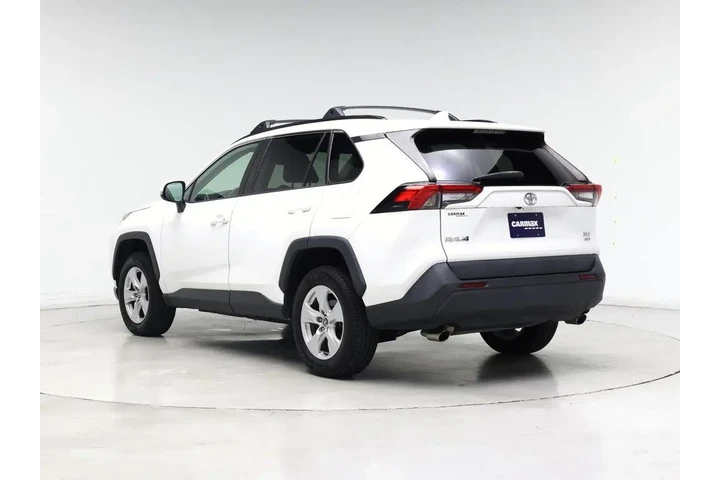 $27998 : Toyota RAV4 2021 AWD XLE 4dr image 2