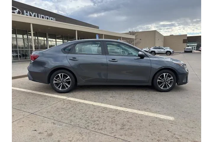 $17998 : Kia Forte 2024 LXS 4dr Sedan image 6