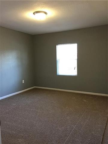 $700 : This Ready to move-in Unit is image 3